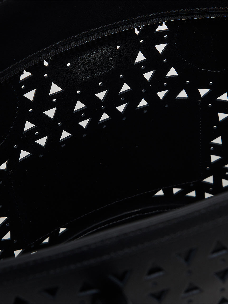 Sonoma Bag L_Perforated_Black
